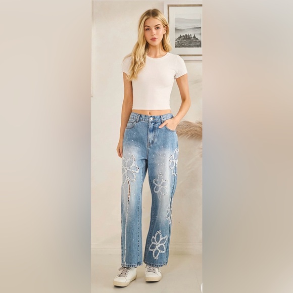 Oli & Hali Floral Embroidered Straight Jeans - Picture 4 of 9